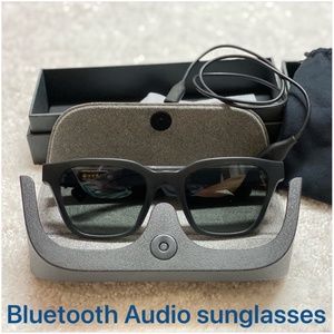 BOSE (Bluetooth Audio sunglasses)   Frame Alto “twice used”